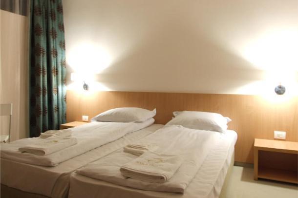 Hotel Sara Neptun Extérieur photo