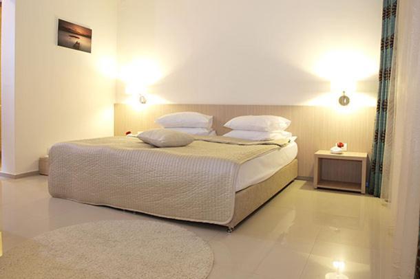 Hotel Sara Neptun Extérieur photo