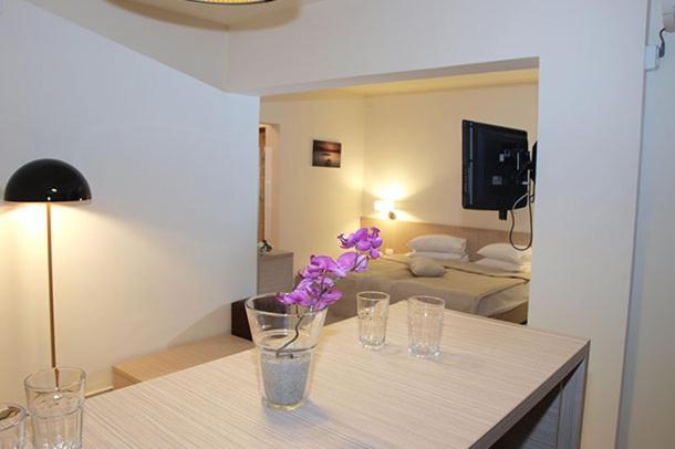 Hotel Sara Neptun Extérieur photo